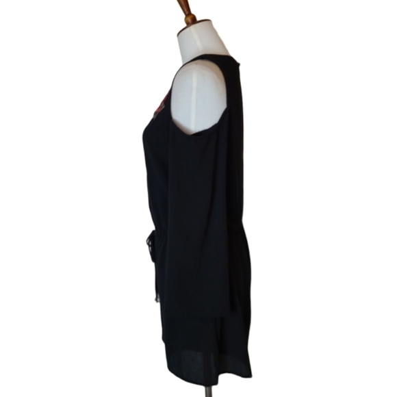 Bebop Long Sleeve Embroidered Rose Black Romper XS Preowned - Picture 4 of 9